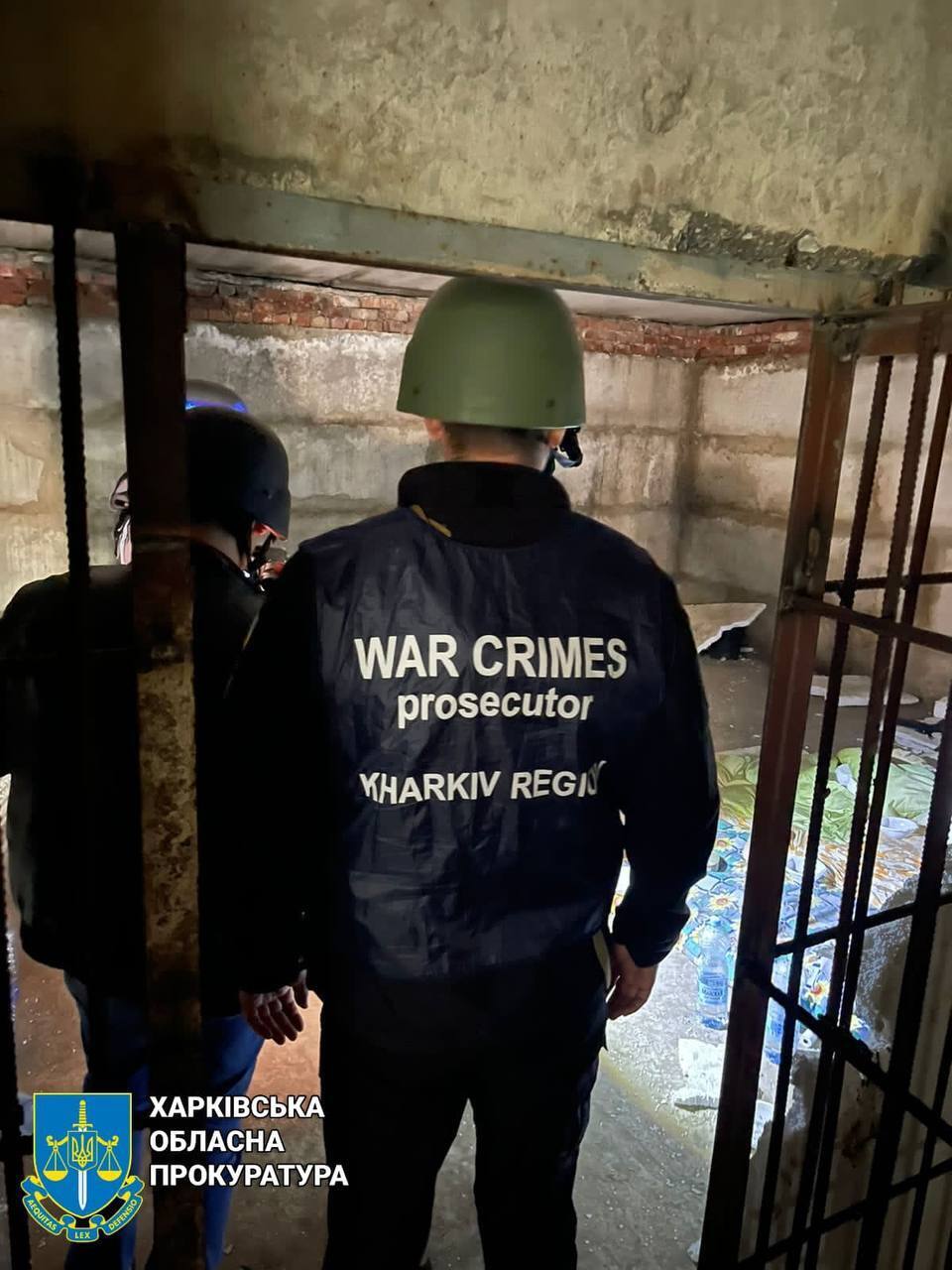 В освобожденной Казачьей Лопани в Харьковской области нашли пыточную с доказательствами преступлений российских военных. Фото