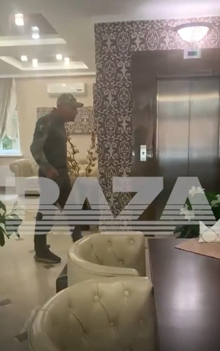 "Я воював!" У Росії "вагнерівець", який повернувся з України, влаштував бійку з росгвардійцем. Відео 