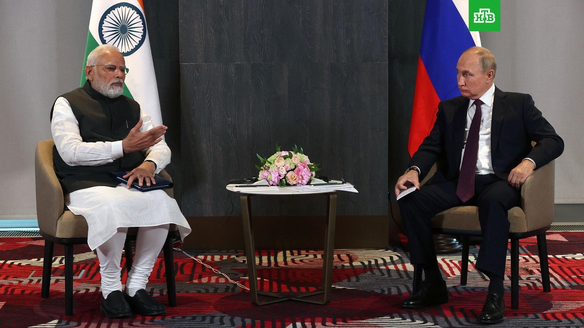Моди и Путин на саммите ШОС