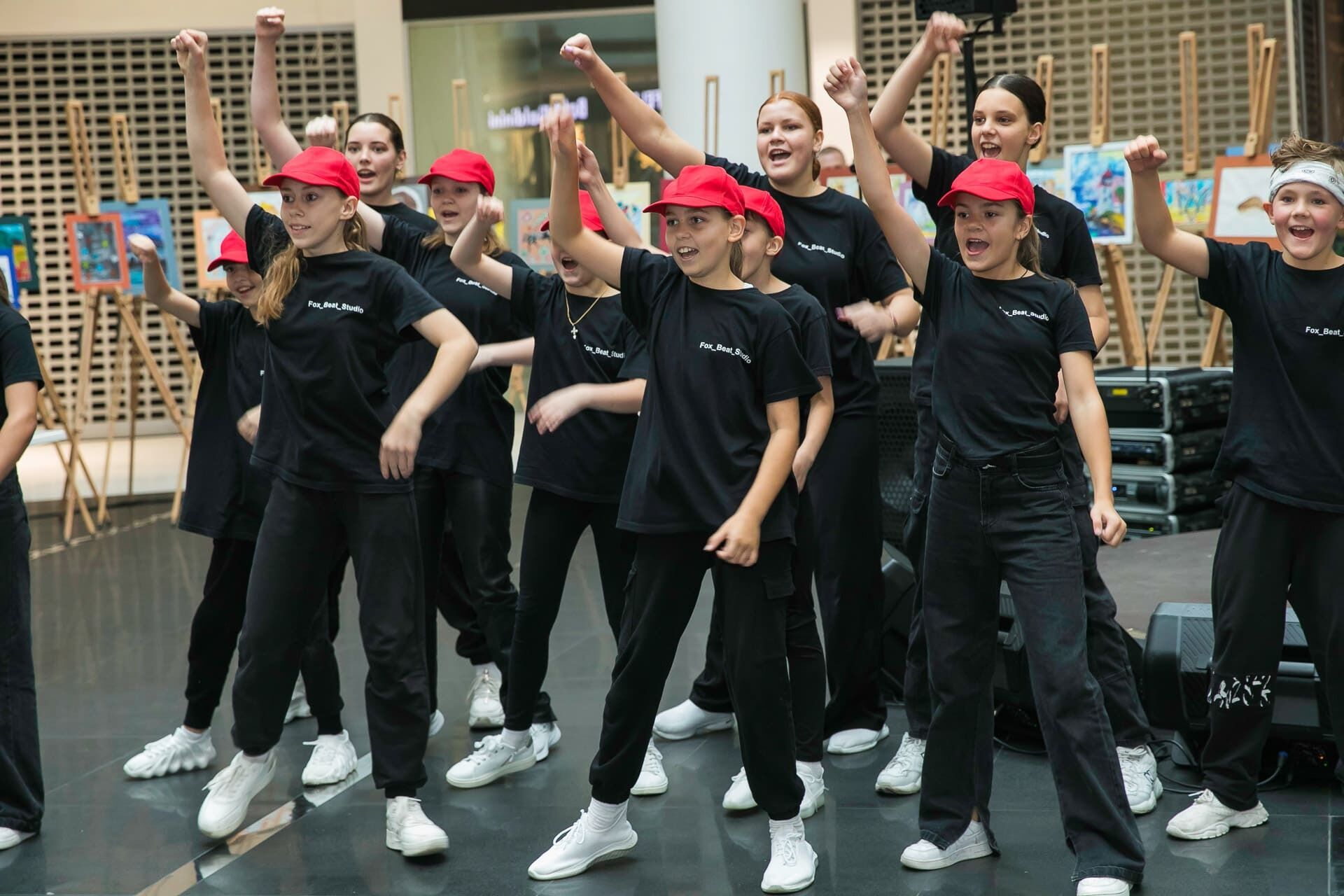 Благодійний фонд "Діти Дітям" зібрав 77 тисяч грн для двох шкіл-інтернатів