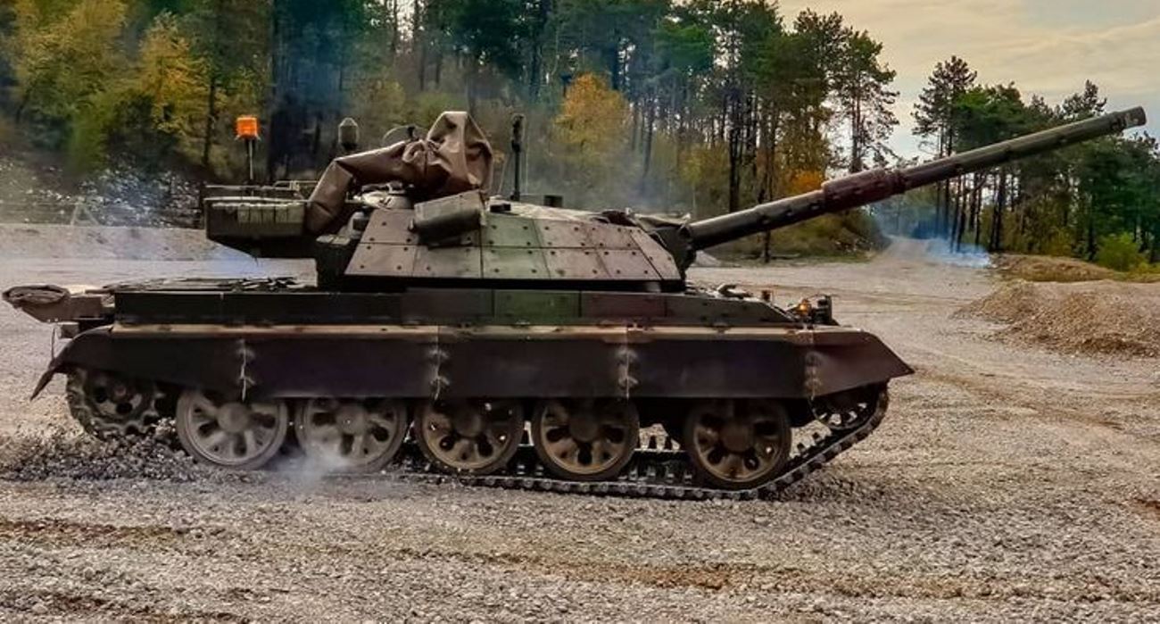 Словенія передасть Україні 28 танків М-55S в обмін на 40 військово-транспортних машин від Німеччини