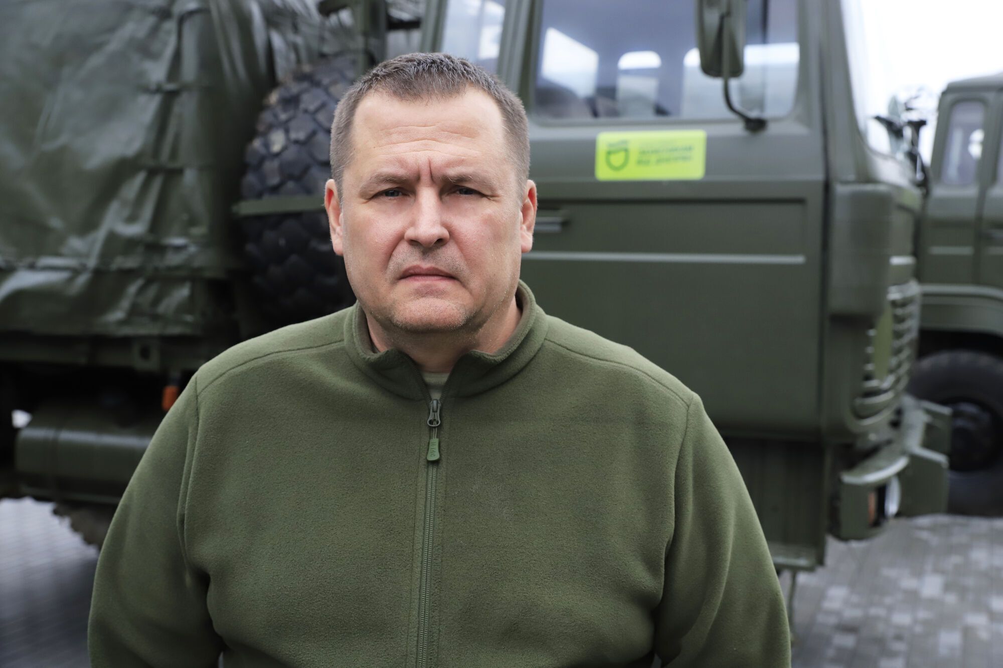 Дніпро передало ЗСУ вже майже 600 вантажівок та легковиків, – Філатов