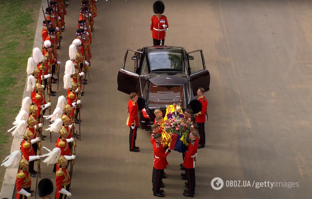 У Лондоні проходить похорон королеви Єлизавети ІІ: приїхали Байден, Макрон та близько 2000 осіб. Всі подробиці, фото і відео