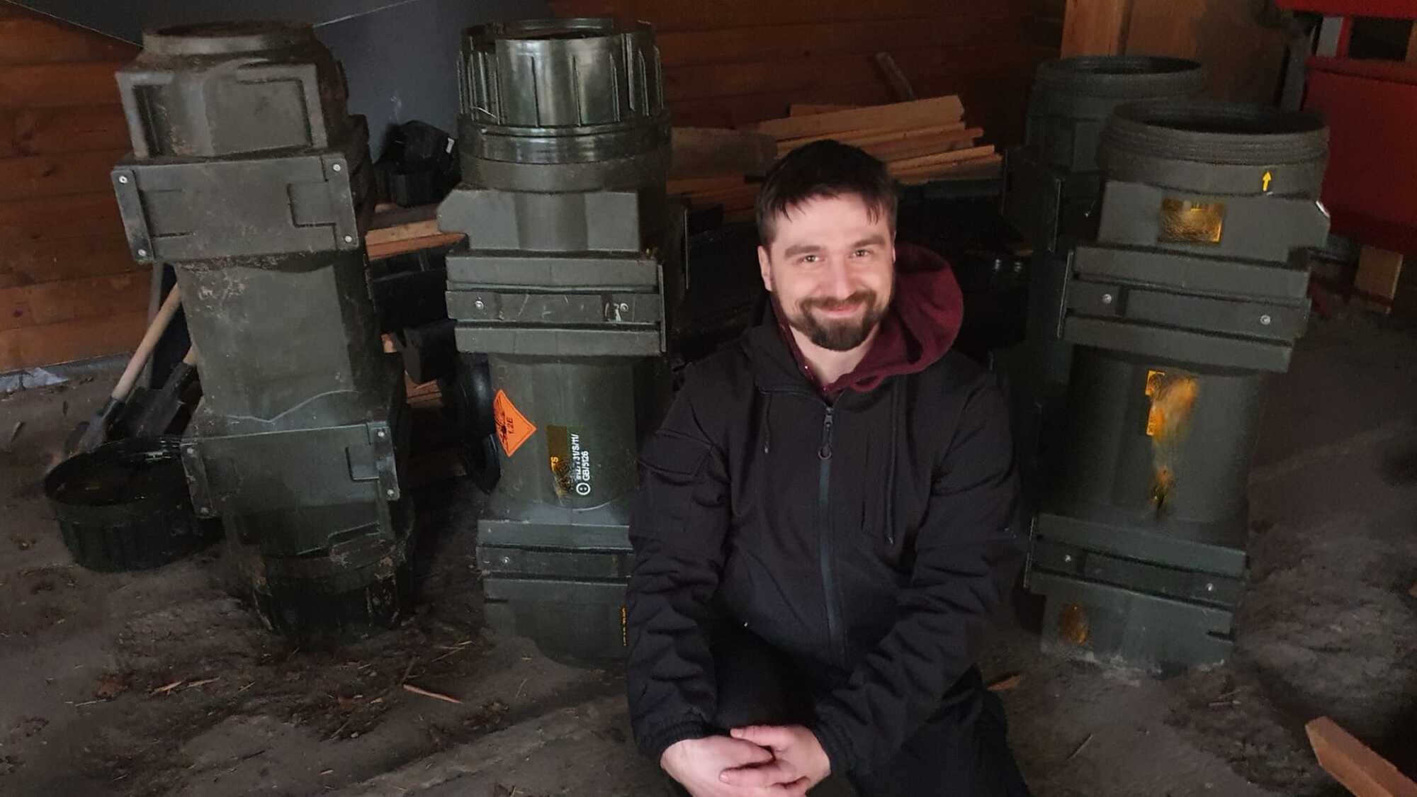У військових є запити, а я шукаю людей, які можуть це закрити: волонтер Антон Єременко – про війну