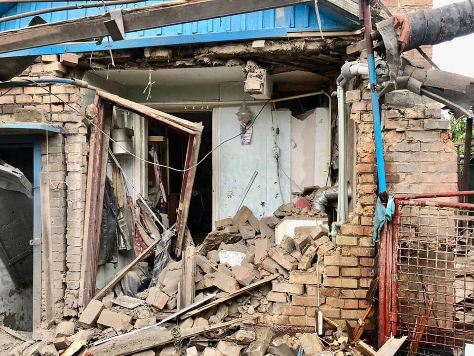 Войска РФ обстреляли из ''Градов'' Днепропетровщину: за сутки разрушено более полусотни домов, есть раненый