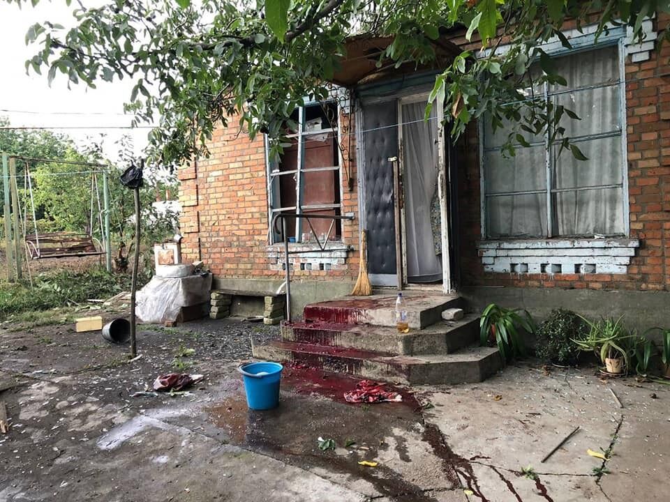 Війська РФ обстріляли з ''Градів'' Дніпропетровщину: за добу зруйновано понад пів сотні будинків, є поранений