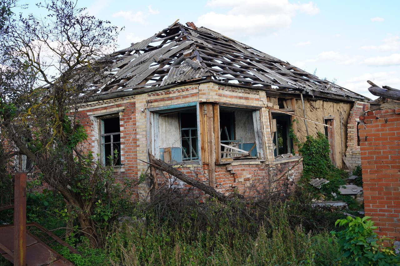 Когда-то туда приезжали туристы: в сети показали изуродованное оккупантами село на Харьковщине. Фото