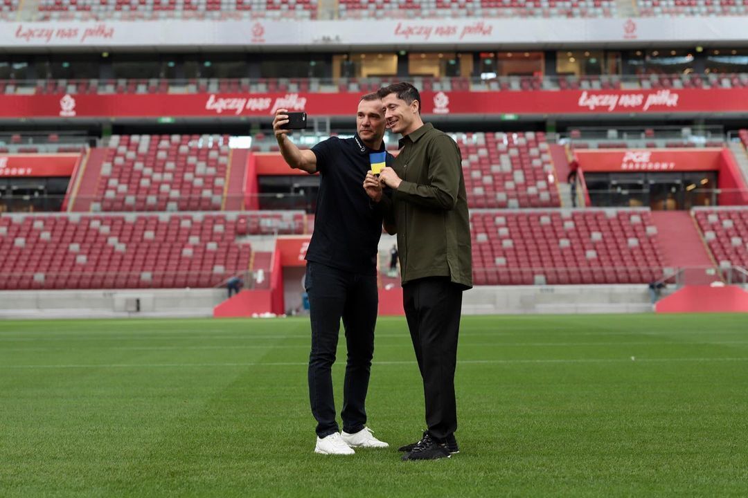''Это честь''. Левандовски будет играть с флагом Украины на форме на чемпионате мира-2022