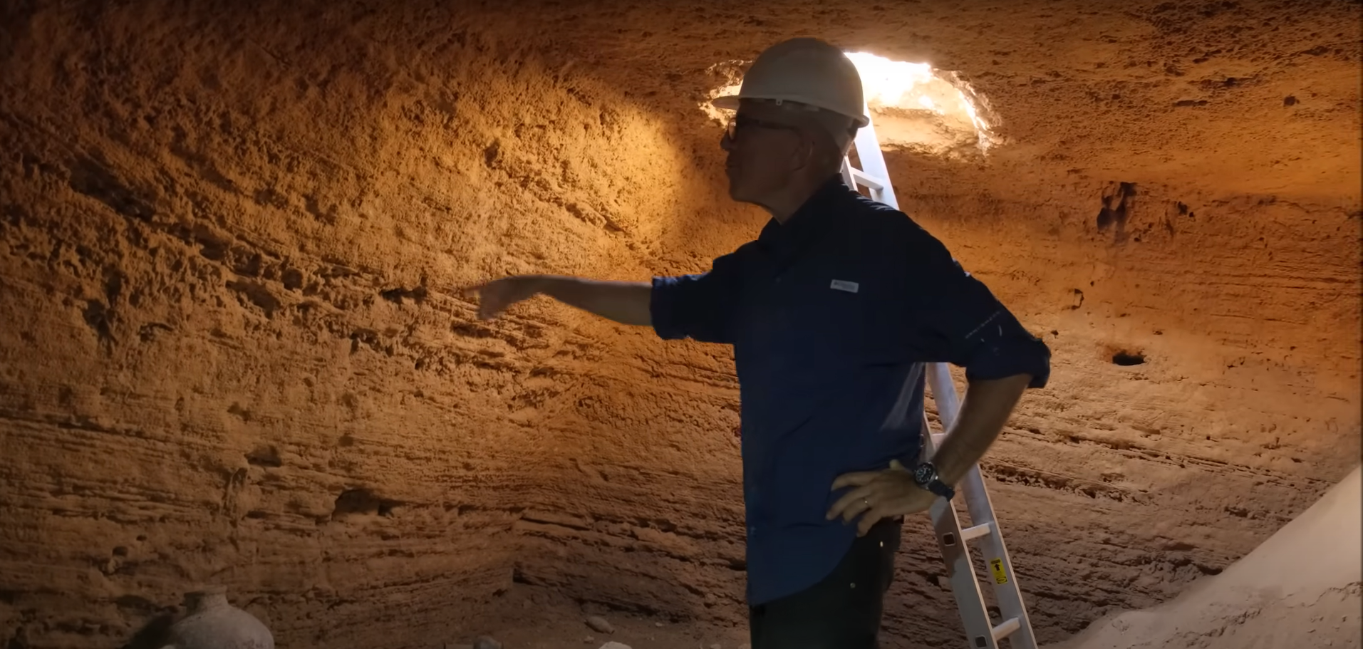 В Израиле обнаружили трехтысячелетнюю пещеру, которая "застряла во времени": что там нашли