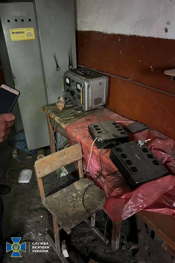 У Міноборони показали електричний стілець, на якому окупанти катували українців. Фото