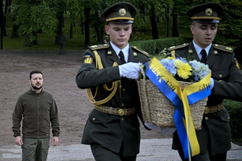 "Злочинці, які спричиняють такі трагедії, мають бути покарані": Зеленський ушанував пам'ять жертв розстрілів у Бабиному Яру. Фото 