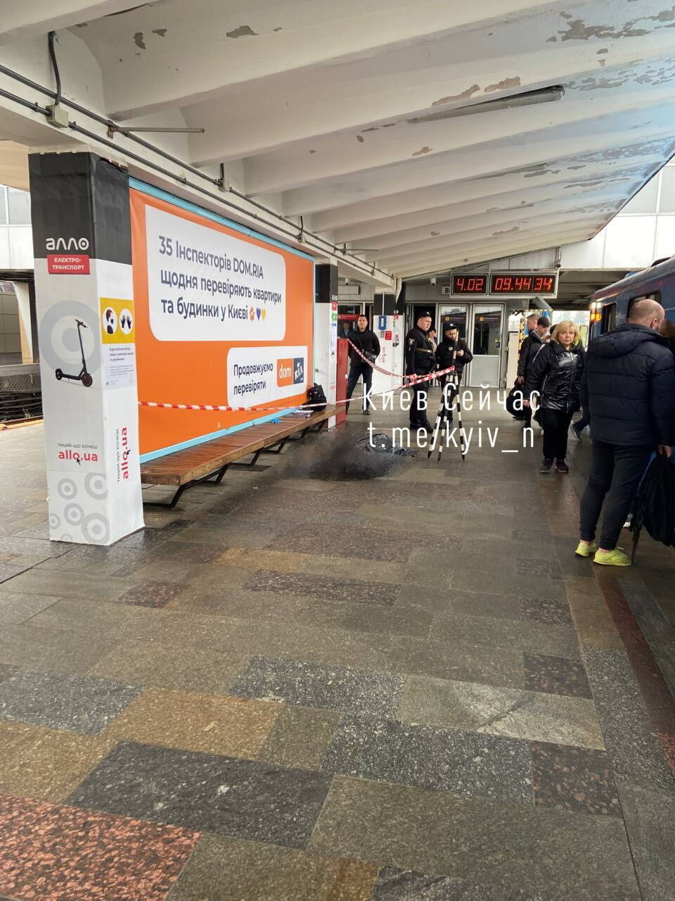 У Києві на одній зі станцій метро помер пасажир: подробиці трагедії