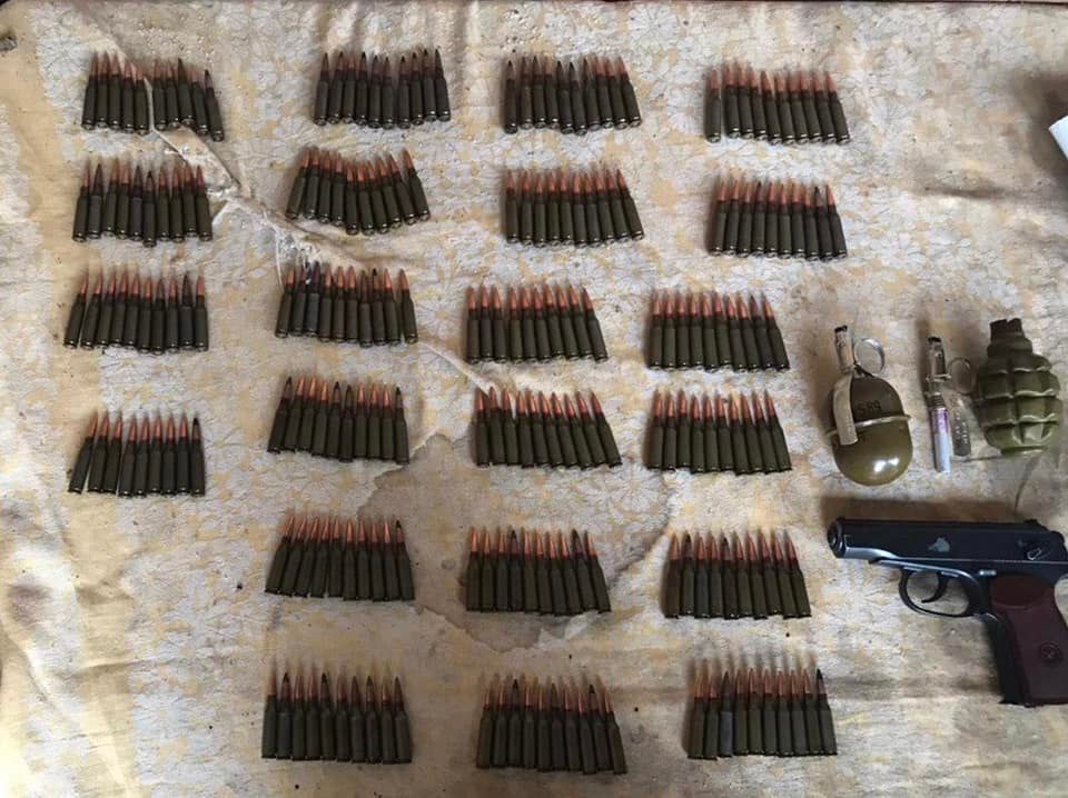 На Киевщине задержали торговца оружием: изъяли гранаты и более 700 патронов