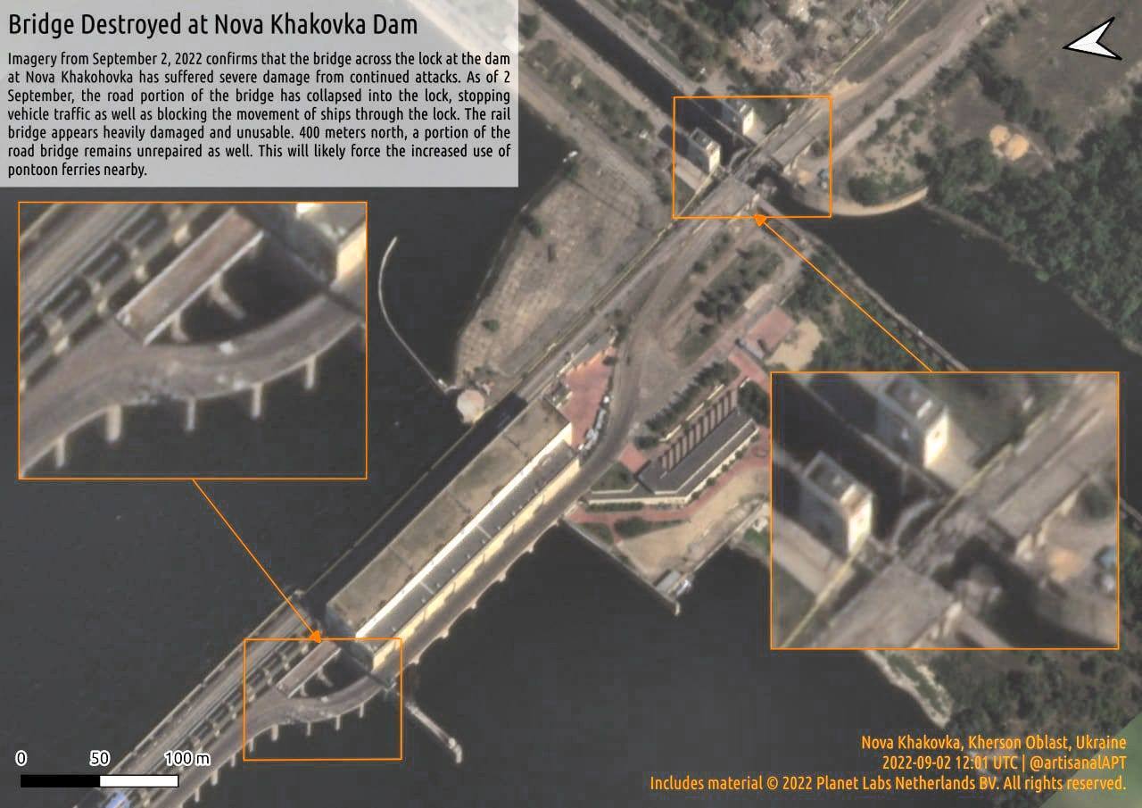Появилось еще одно спутниковое фото Каховского моста: обрушившаяся часть заблокировала движение кораблей