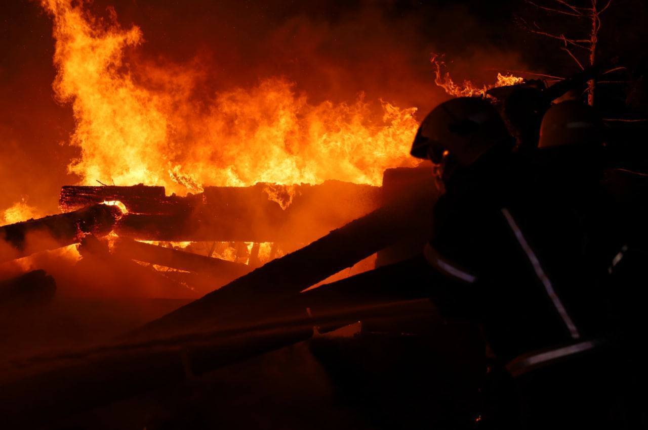 Вогонь спалахнув після прильоту