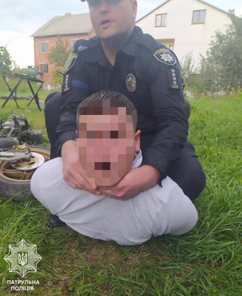 У Львові чоловік під наркотиками кинув дві гранати по поліцейських