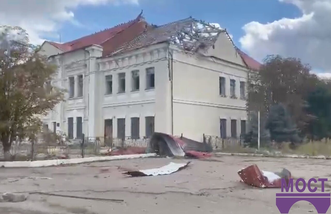 Розбита техніка, зруйновані будинки, але під прапором України: як виглядає звільнене від окупантів Високопілля. Фото і відео