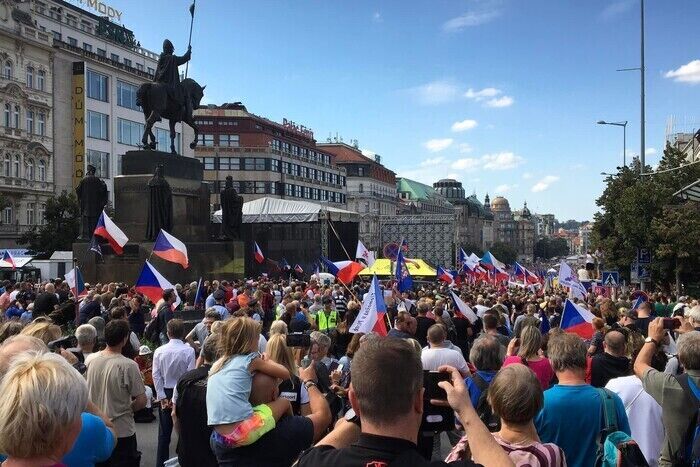 "Проведення подібних шабашів є неприпустимим": у МЗС України відреагували на проросійські акції в Європі 