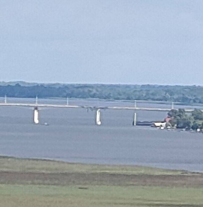 Как выглядит Антоновский мост в Херсоне после новой "бавовны": в сети показали свежее фото