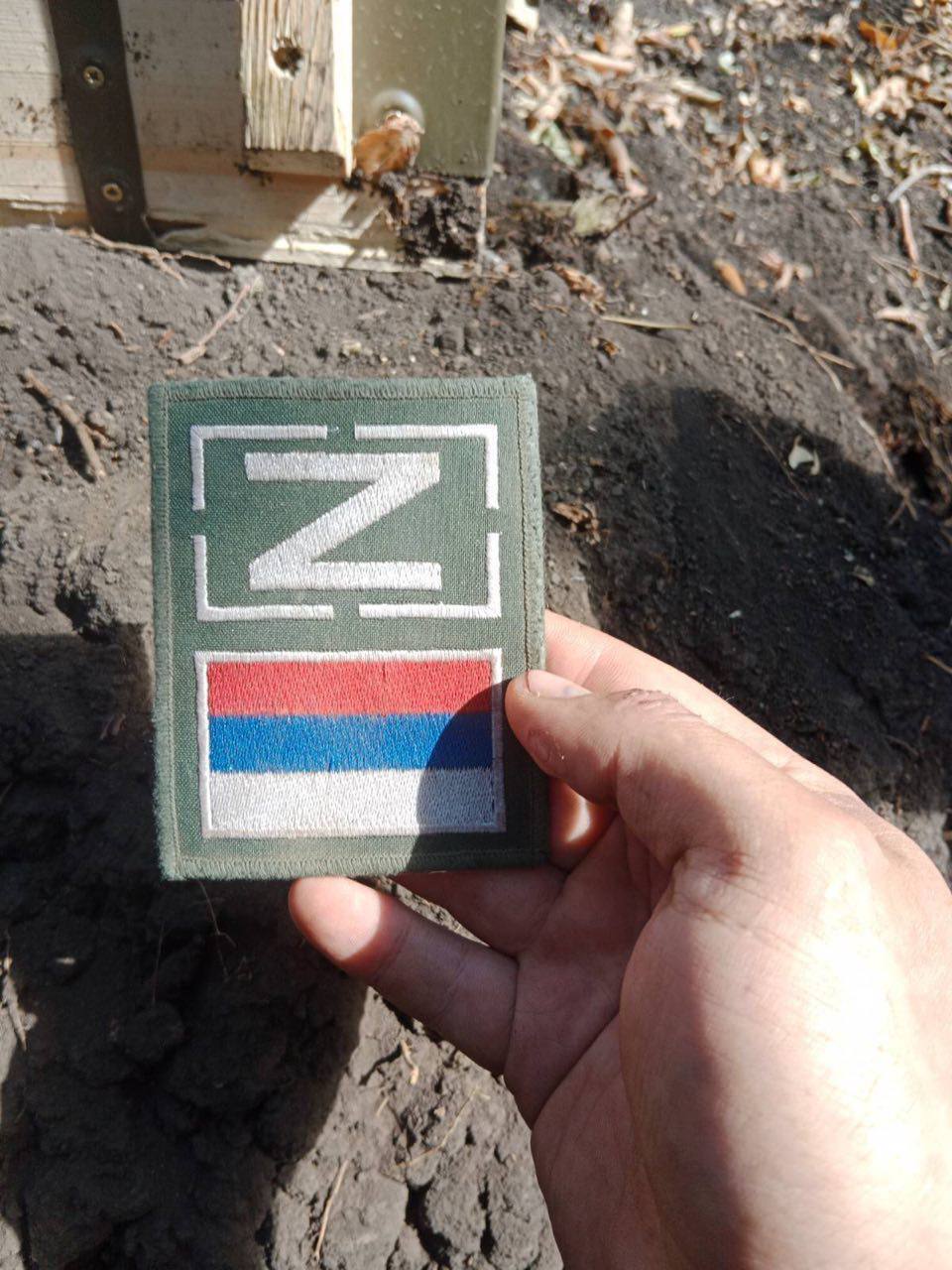 ЗСУ розбили позиції окупантів із Сахаліну: ті тікали так, що кинули зброю, документи і презервативи. Фото 