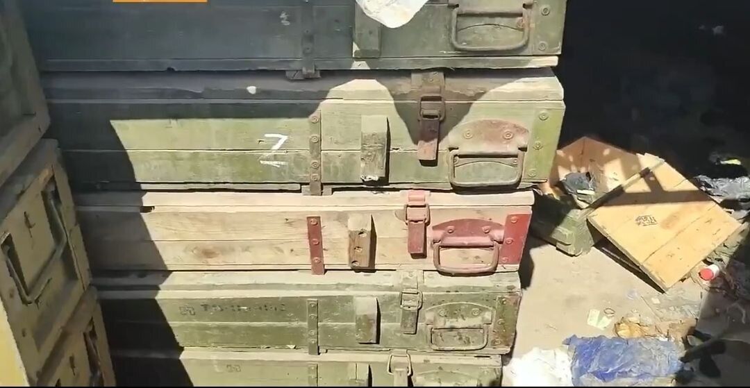 ''Армія бомжів і мародерів'': на розбитих позиціях окупантів знайшли пральну машинку. Фото 