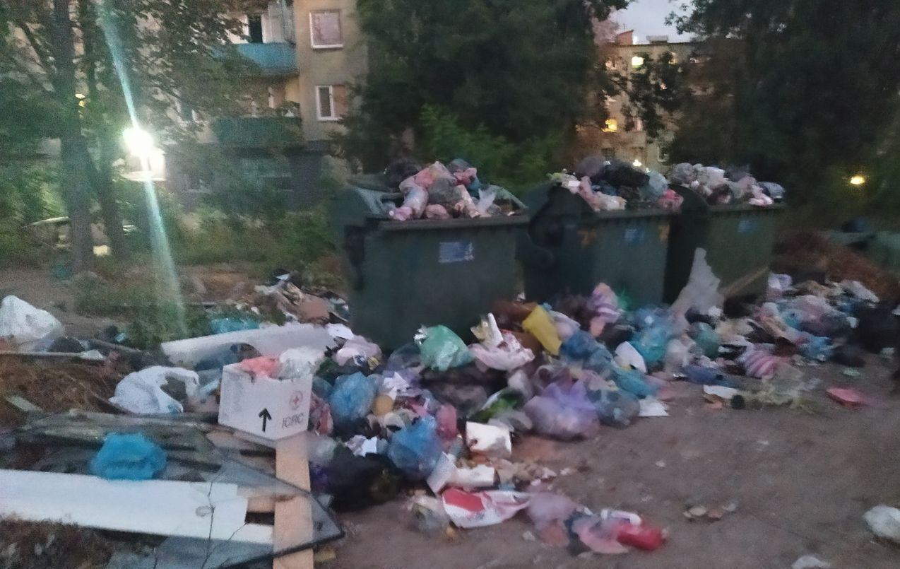Разрушенный город и люди на грани выживания: в сети показали, что оккупанты сделали с Мариуполем. Фото и видео