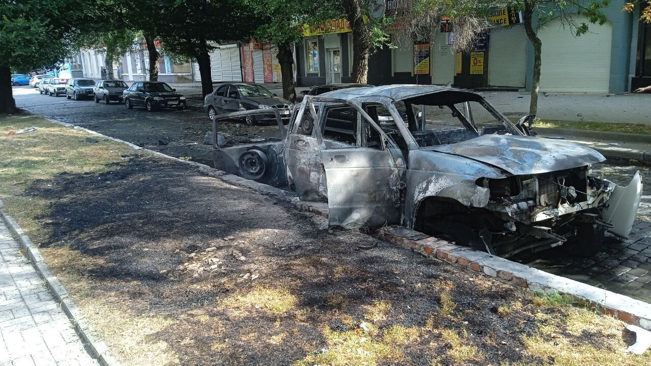 В Бердянске взорвали авто назначенного оккупантами "коменданта" города, он умер. Фото и подробности