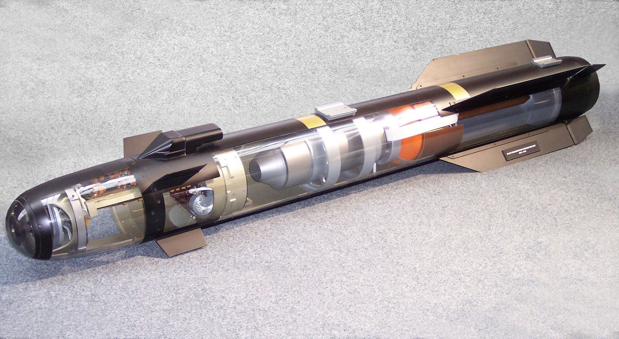 Норвегія передасть Україні протитанкові ракети Hellfire: з'явилися подробиці
