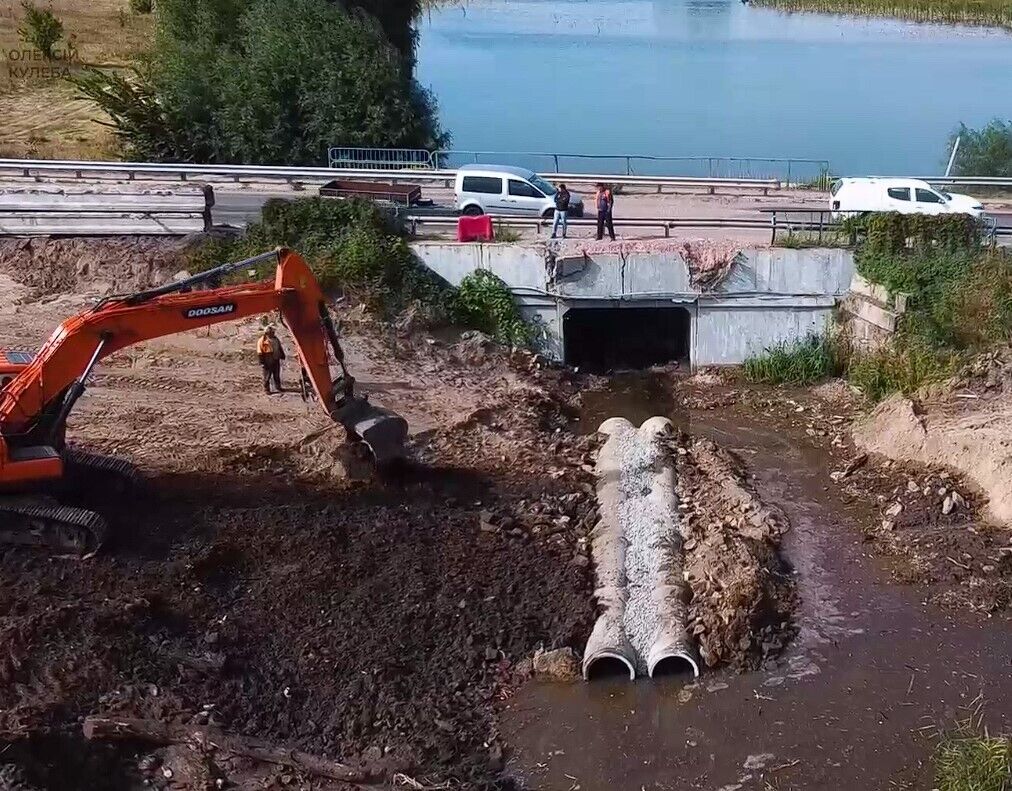 На Киевщине начали восстанавливать еще один поврежденный оккупантами мост. Видео