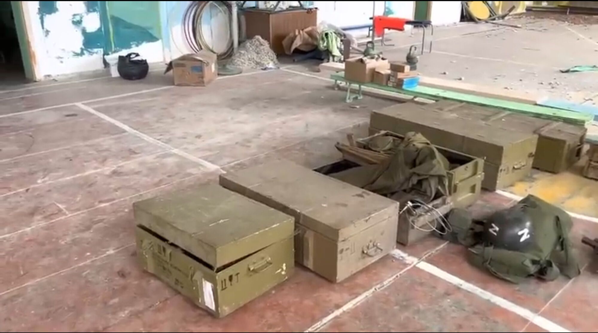 Окупанти кидали все, тікаючи від ЗСУ: як захисники звільняють Харківщину і яка ситуація зараз. Відео 