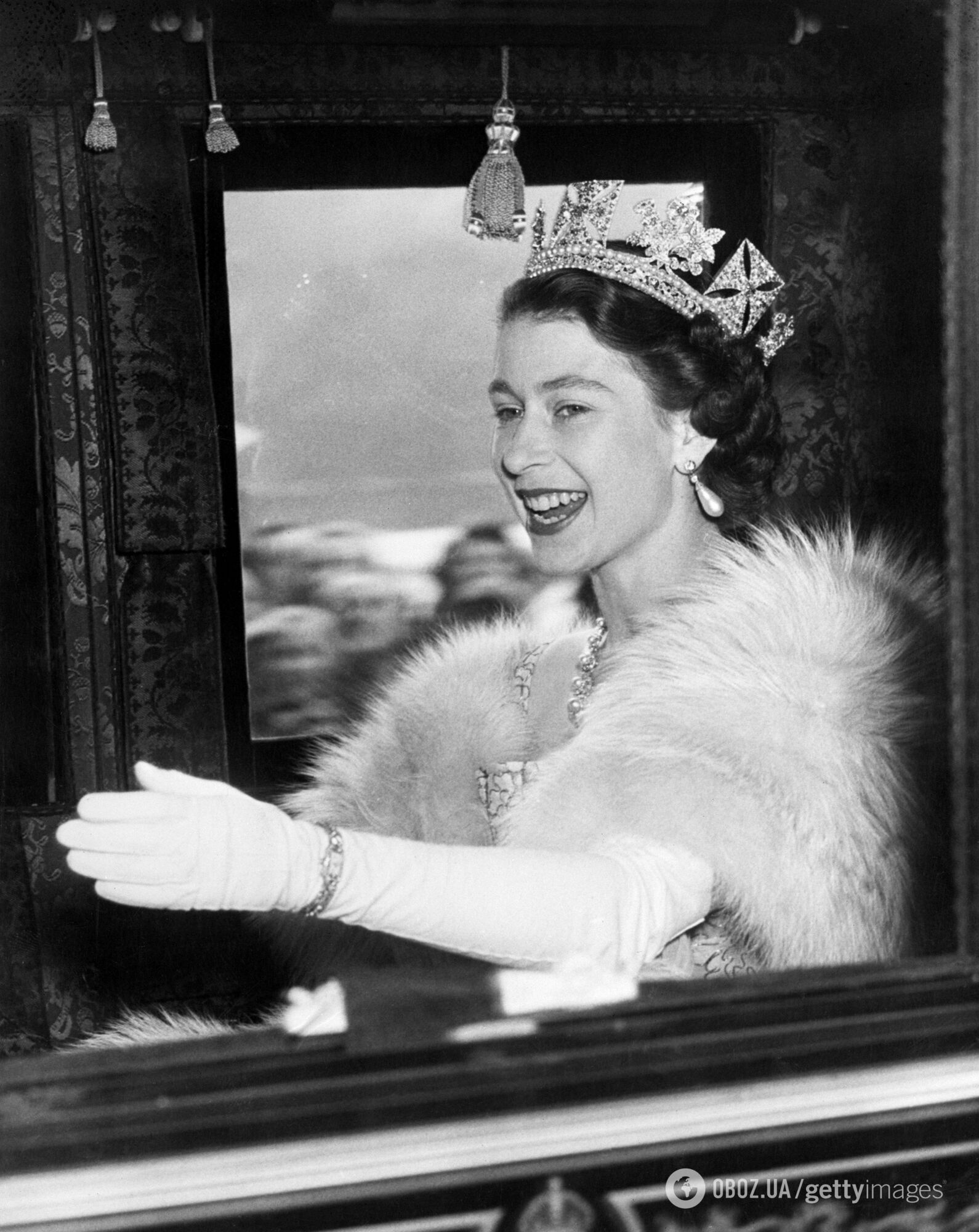 Елизавета II обожала скачки и стояла в воротах: какими были спортивные пристрастия британской королевы 