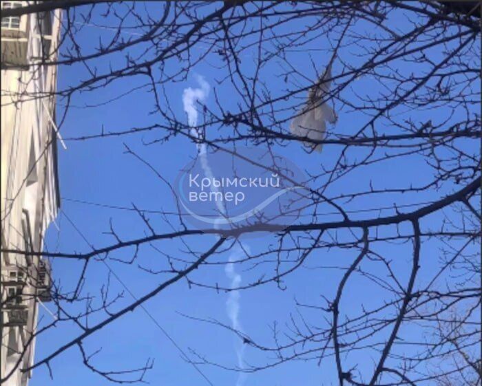 В оккупированном Крыму "бавовна": говорят о громких взрывах. Фото и видео