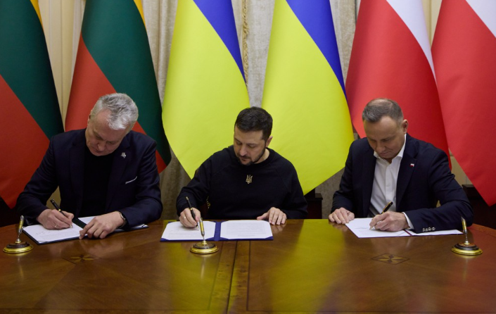 Зеленский, Дуда и Науседа во Львове обсудили снабжение Leopard для Украины и подписали декларацию Люблинского треугольника. Видео