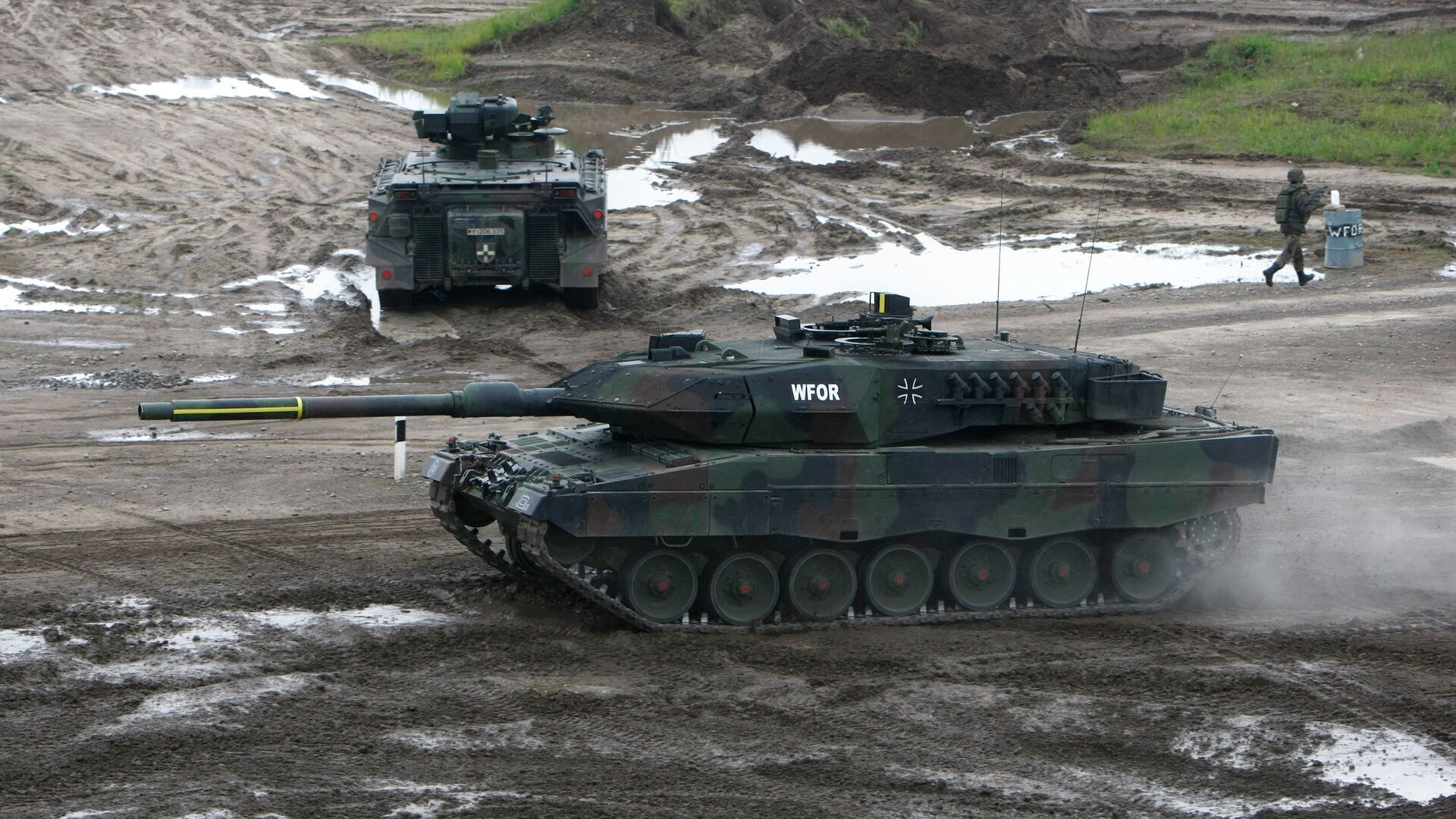 "Это очень важный шаг": Данилов объяснил, что для Украины означает передача Польшей танков Leopard