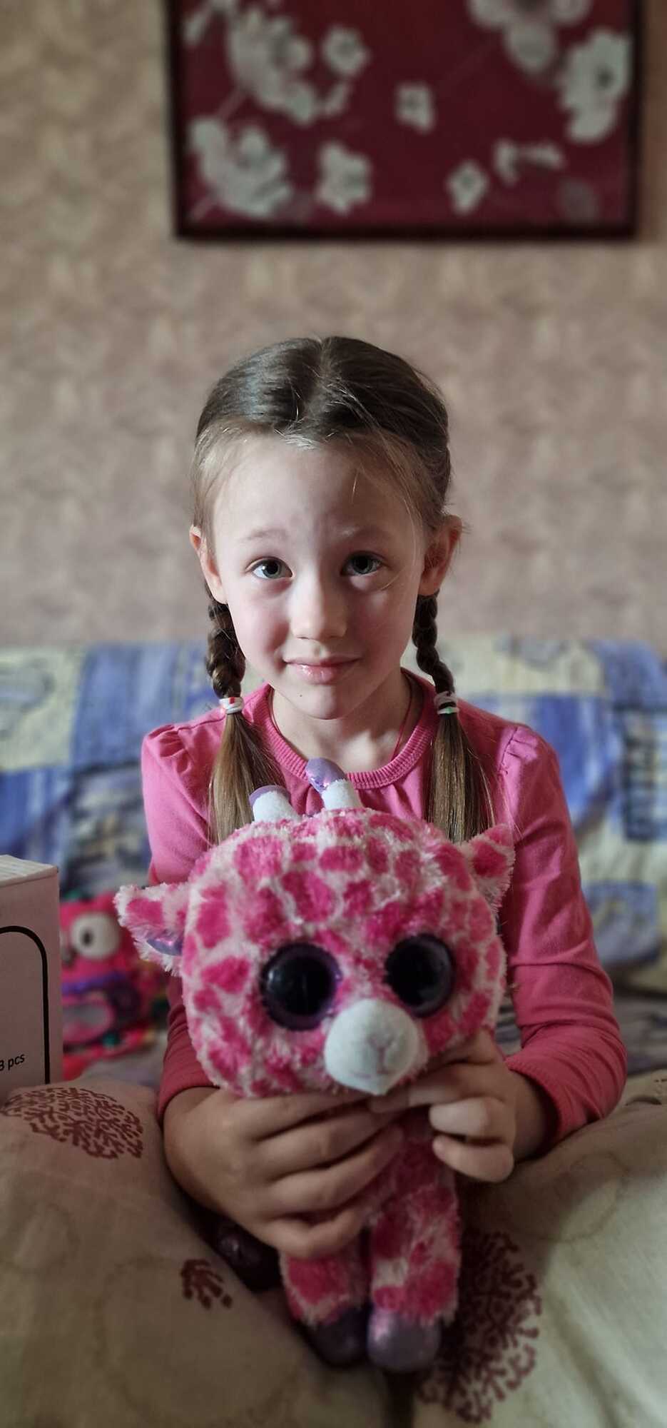 Родные 6-летней девочки не хотели покидать Авдеевку из-за старых родителей: подробности смерти Эли от сердечного приступа