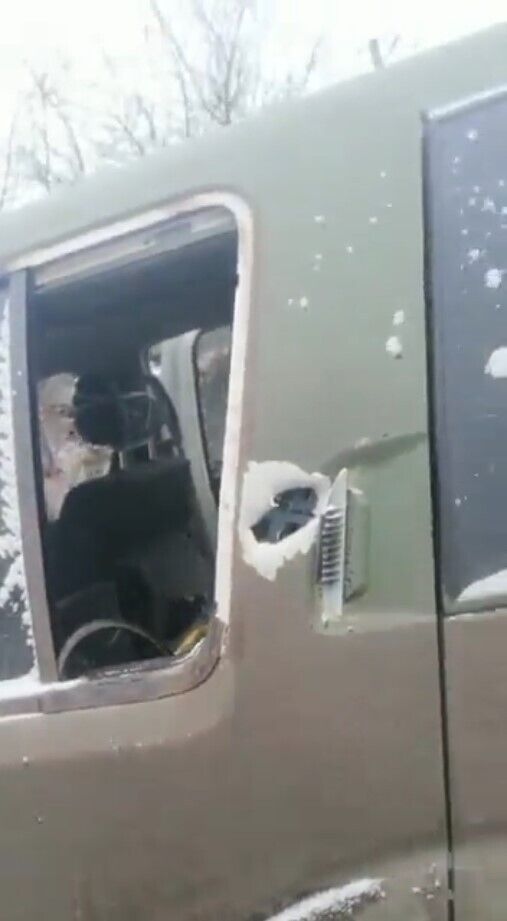 Окупанти обстріляли авто волонтерської бригади медиків з Польщі. Відео 