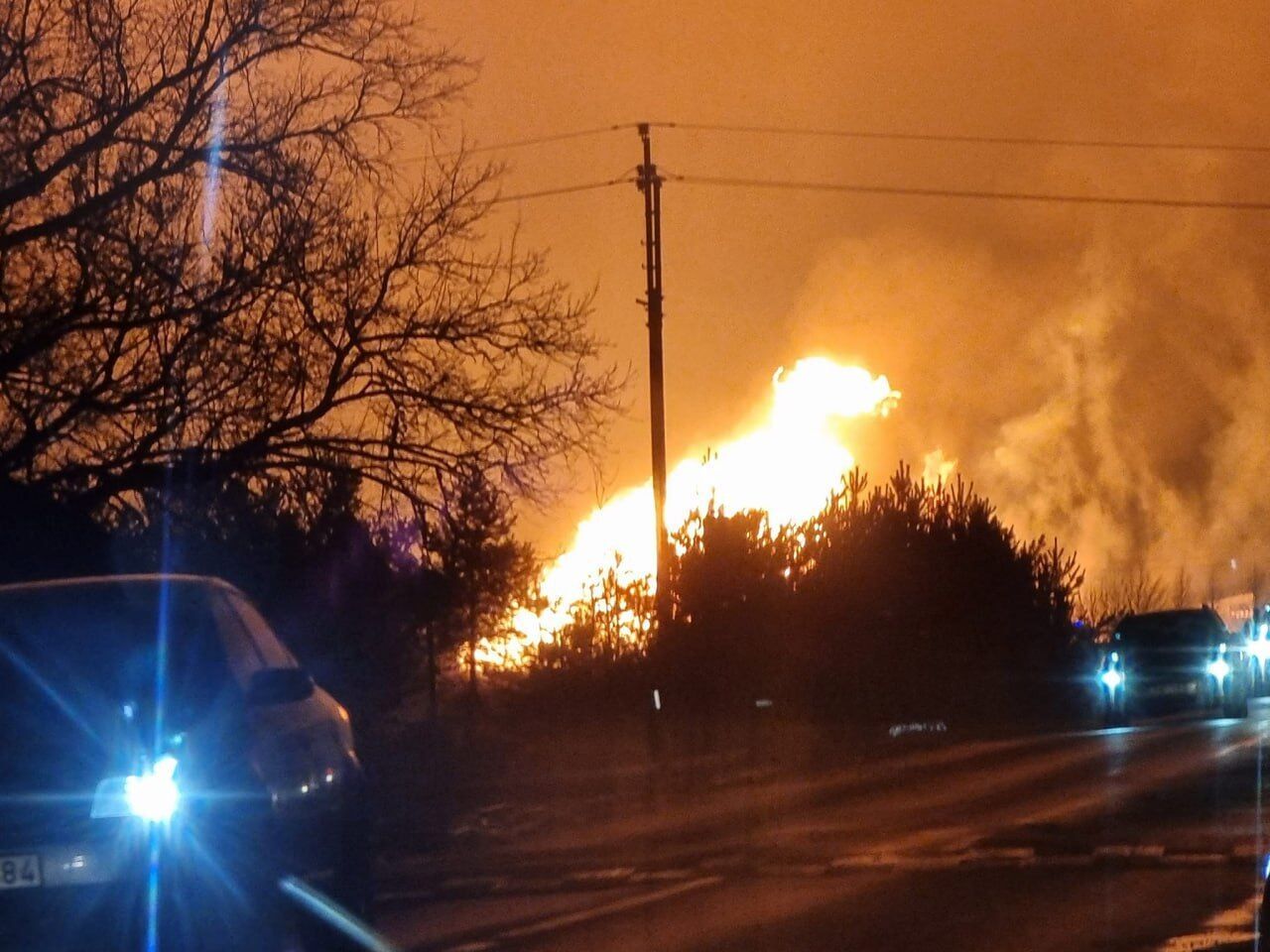 Вогонь піднявся на 50 метрів: у Литві стався вибух на газопроводі Amber Grid, який іде до Латвії. Фото