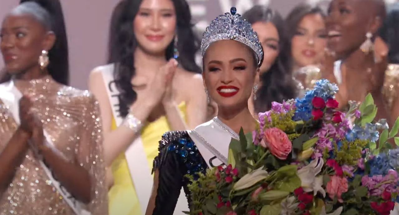 Названа новая "Мисс Вселенная": украинка не попала в топ-5