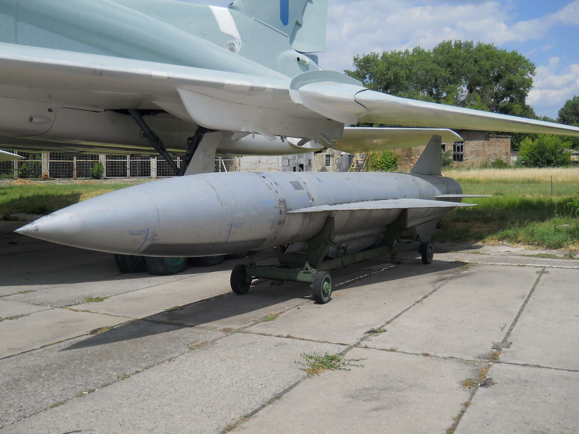 Россия обстреляла Николаев сверхзвуковыми ракетами Х-22: есть попадание в промышленный объект