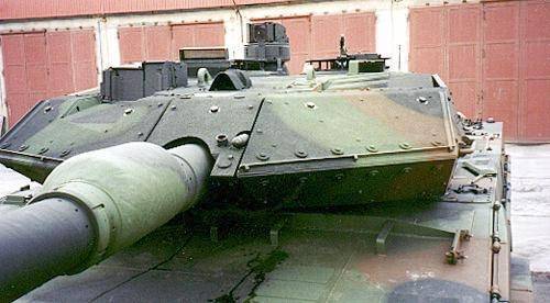 Броня на башті танка Leopard 2A5