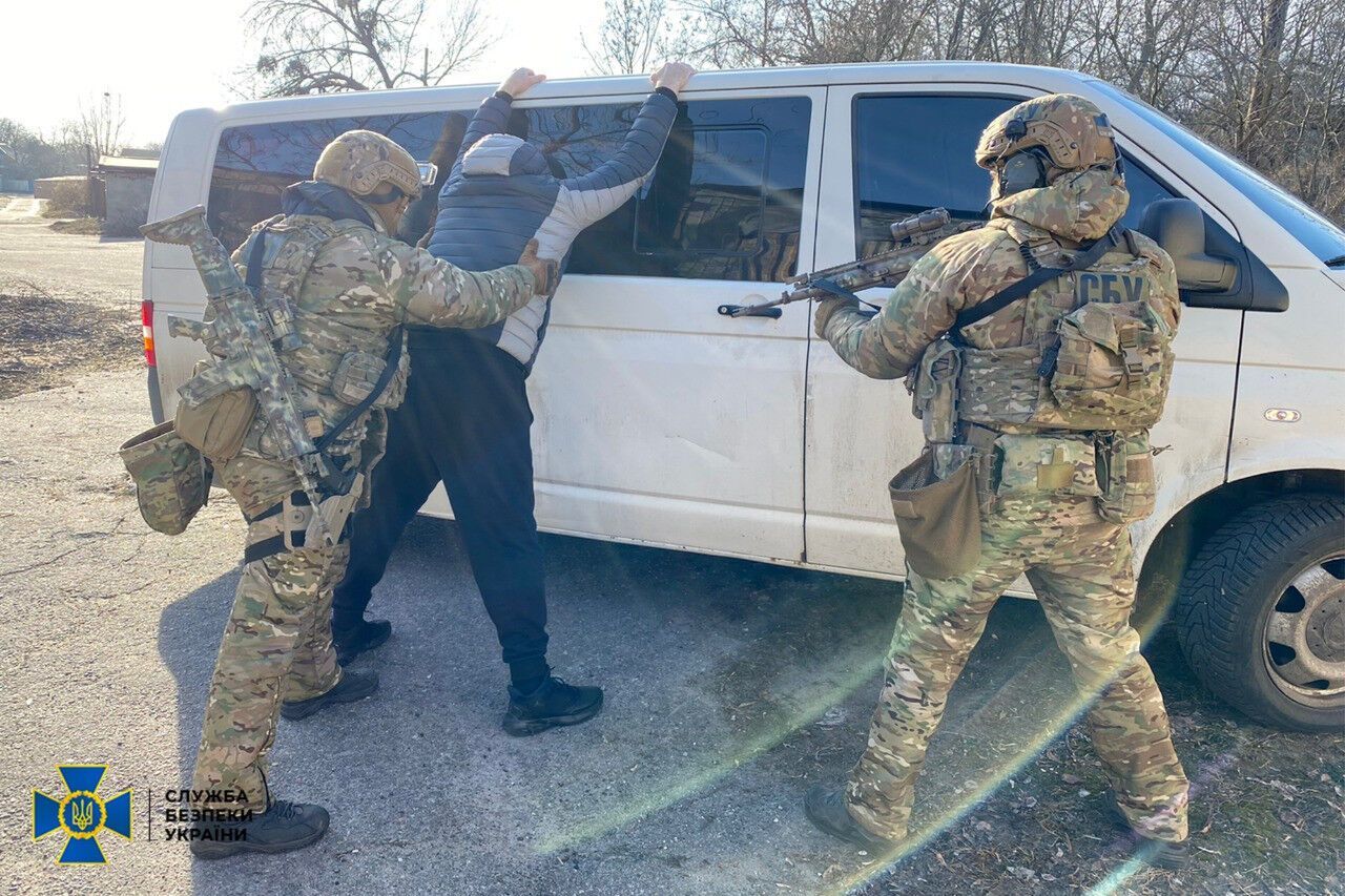 СБУ знешкодила у Кременчуці агентурну мережу РФ, яка хотіла виявити і підірвати HIMARS та комплекси С-300. Відео 