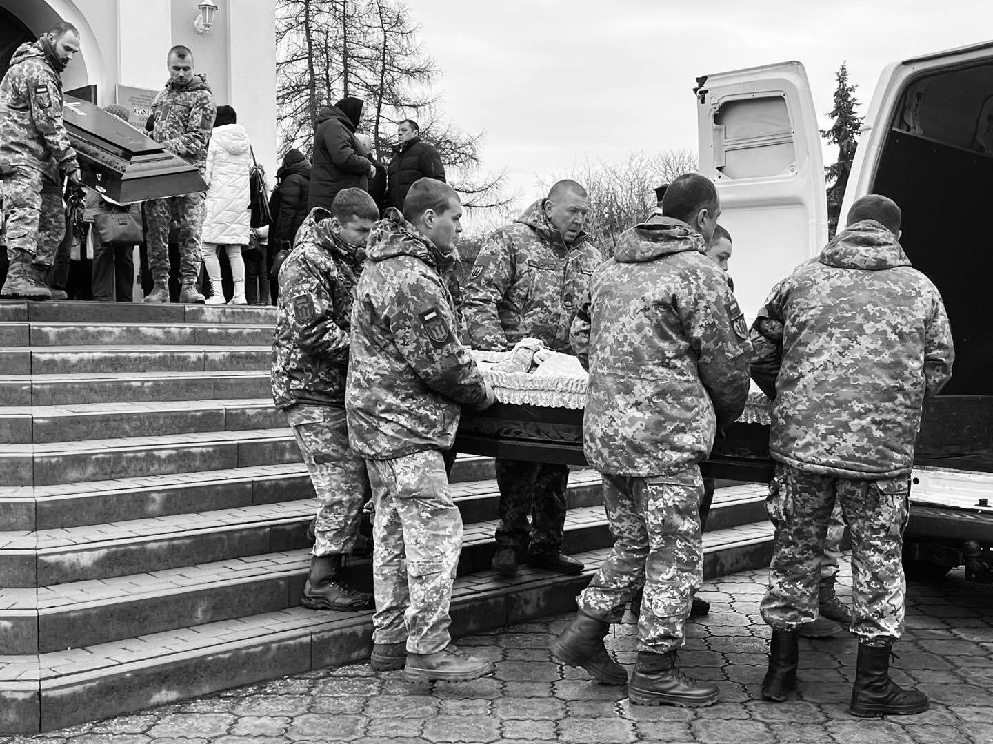 На Волыни простились с отцом и сыном, погибшими в один день в боях за Украину. Фото