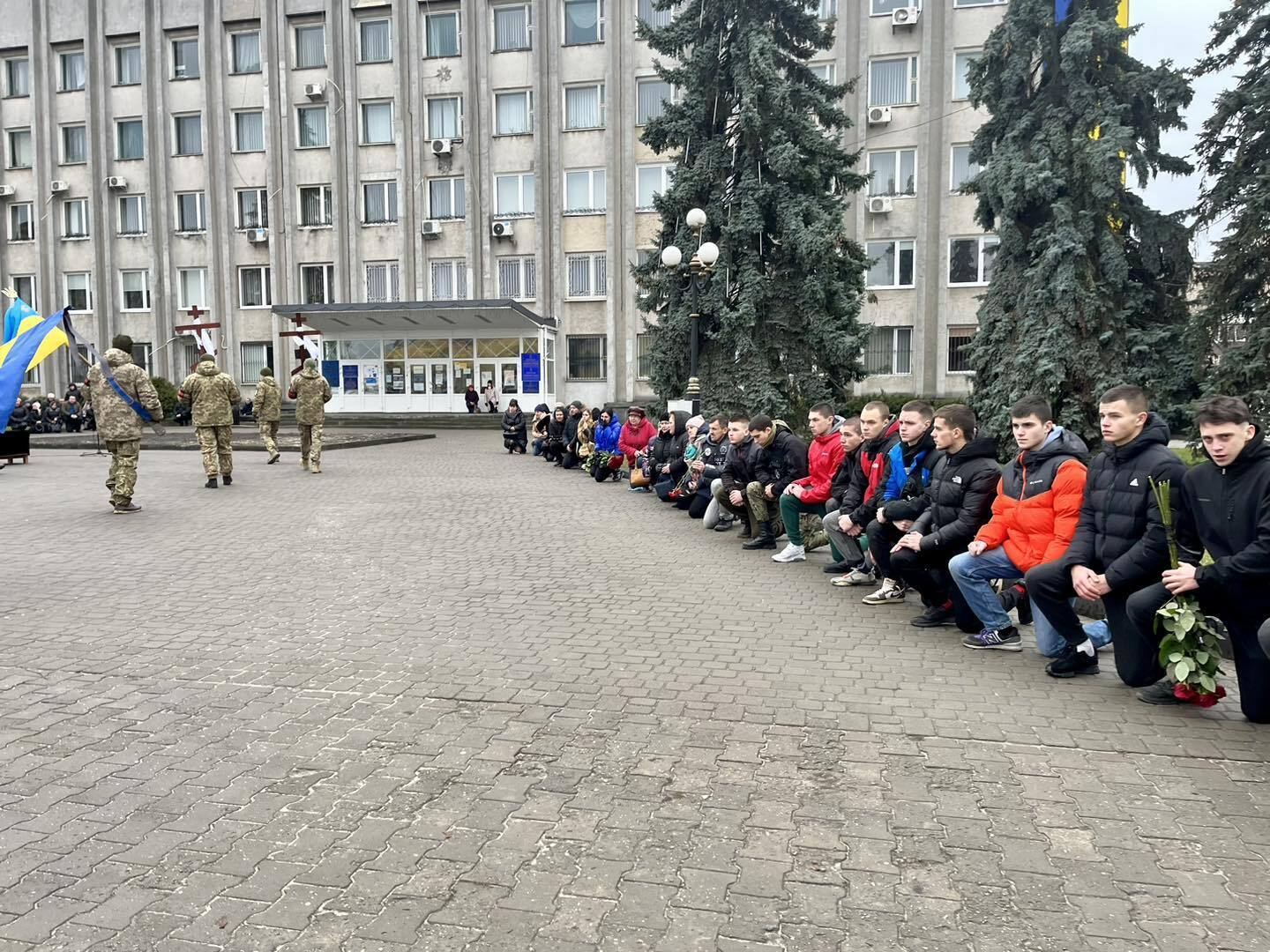 На Волыни простились с отцом и сыном, погибшими в один день в боях за Украину. Фото