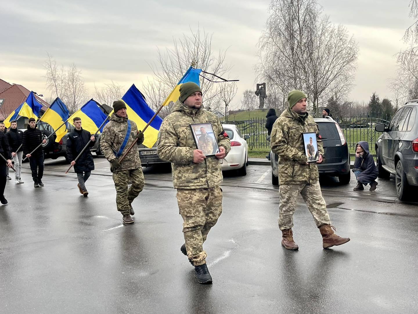 На Волині попрощалися з батьком і сином, які загинули в один день у боях за Україну. Фото