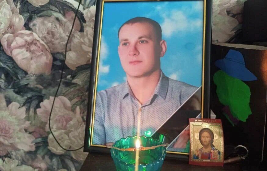 "Мобика" из Челябинской области РФ похоронили в долг: все деньги семья потратила на его сборы на войну