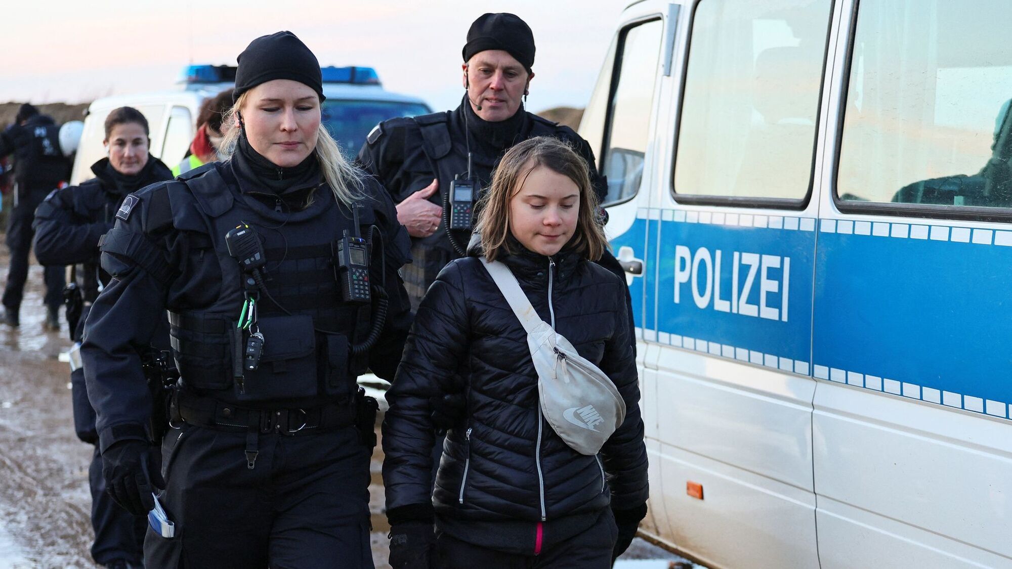 В Германии снова задержали экоактивистку Грету Тунберг во время массовых протестов. Фото
