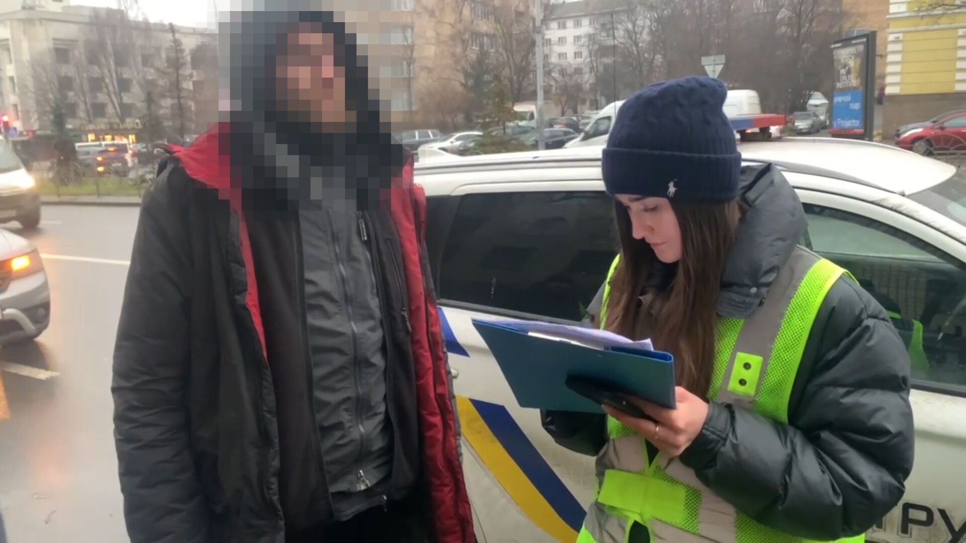 У Києві рецидивіст під наркотиками викрав чужу машину. Фото та відео