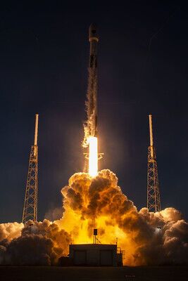 SpaceX запустила спутник GPS нового поколения с военной миссией. Фото и видео