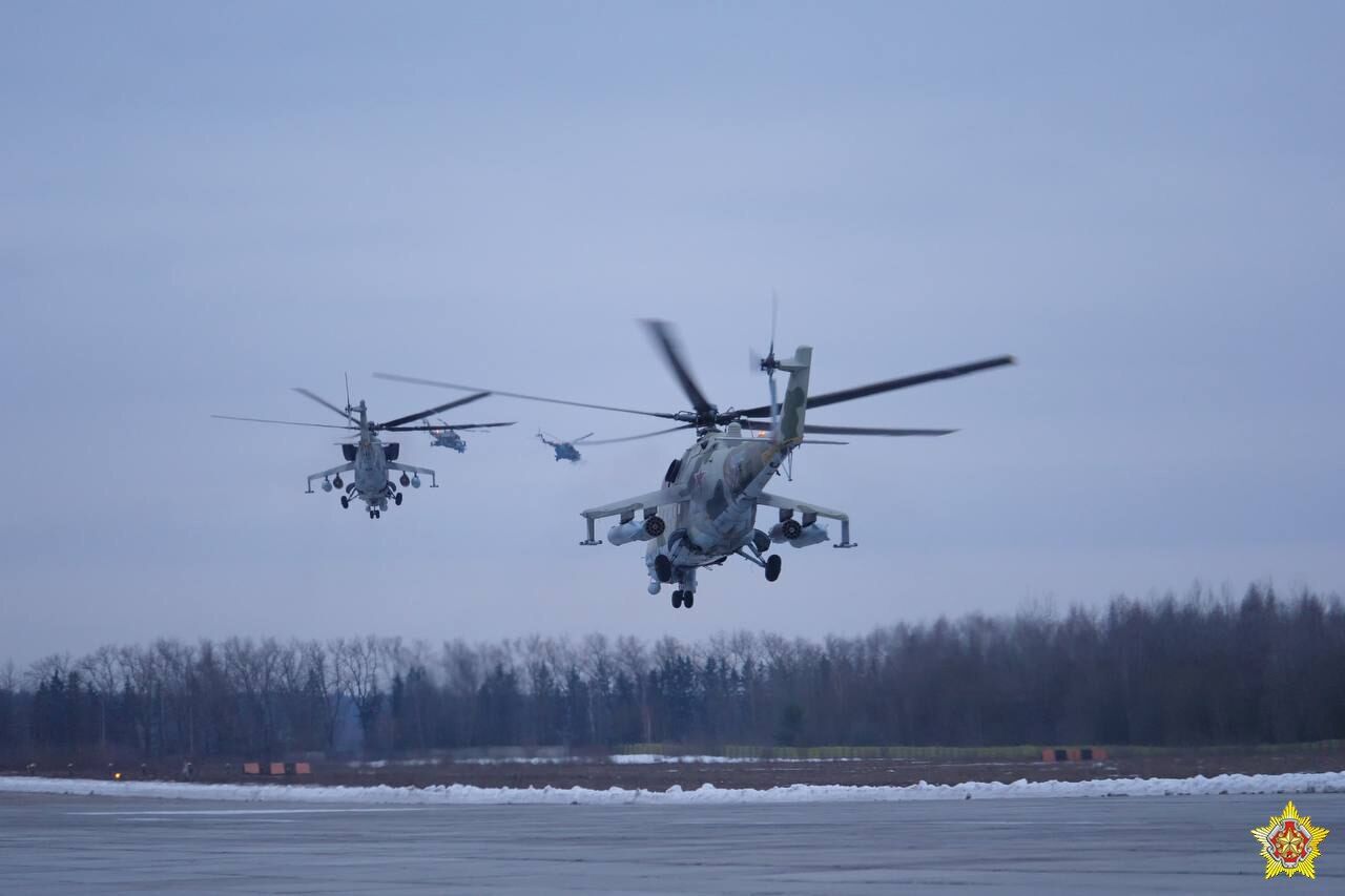 У Білорусі зафіксовано збільшення авіаактивності: ЗМІ розповіли, які винищувачі підняли в небо, і назвали причину