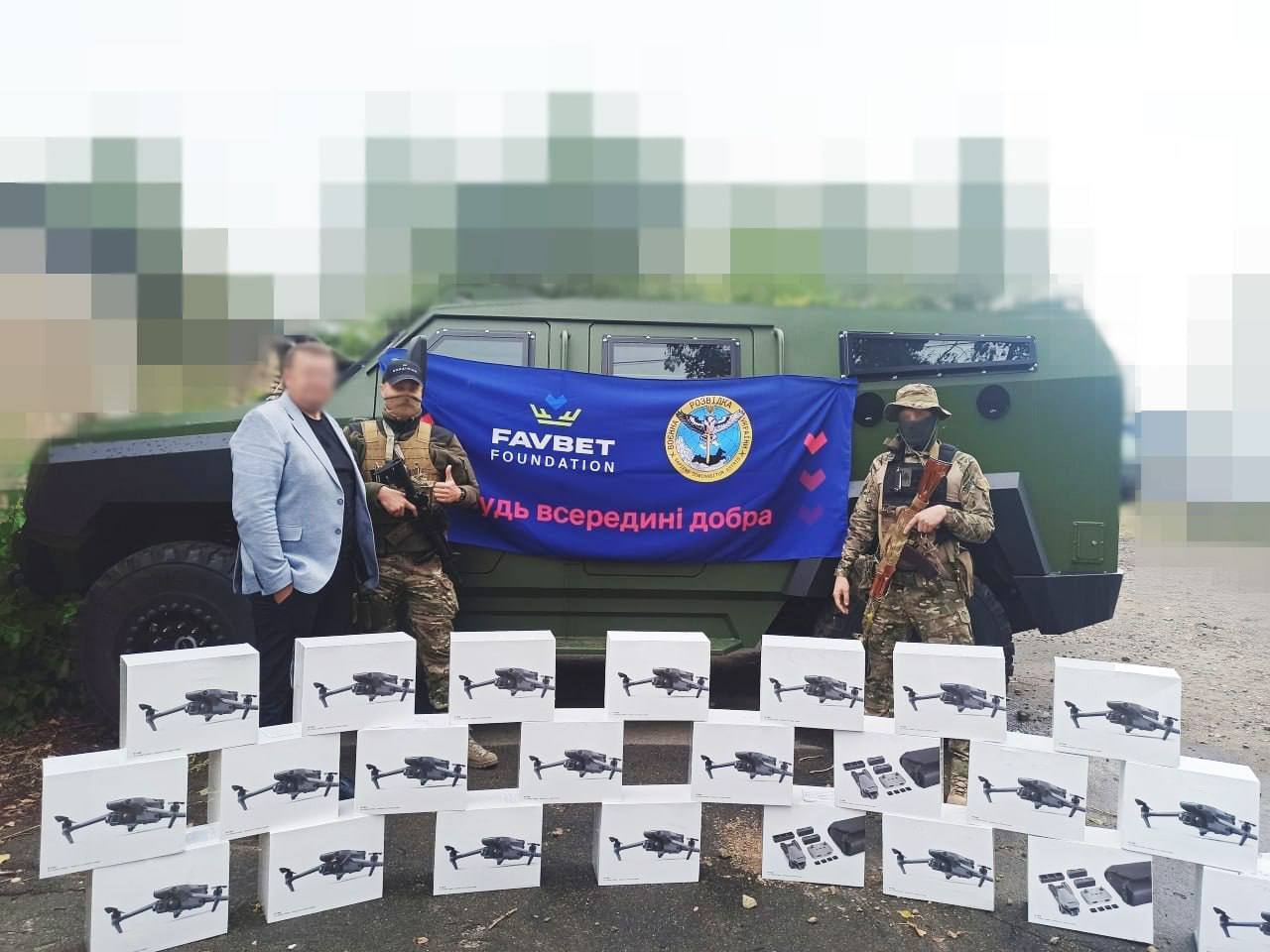 Favbet Foundation за рік передав ЗСУ 60 авто та десятки тепловізорів